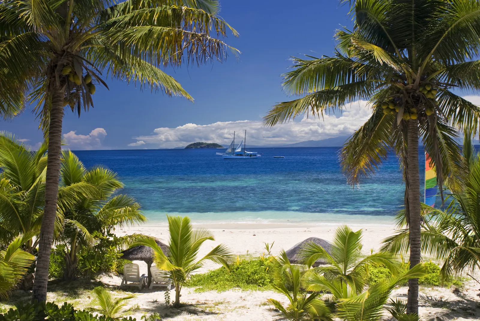 Best Places in Pacific for Yacht Charters