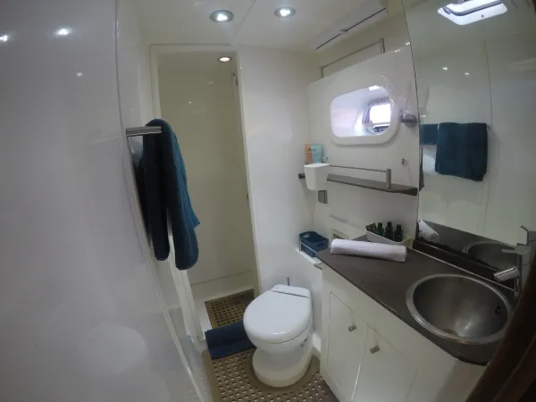 BATHROOM MASTER