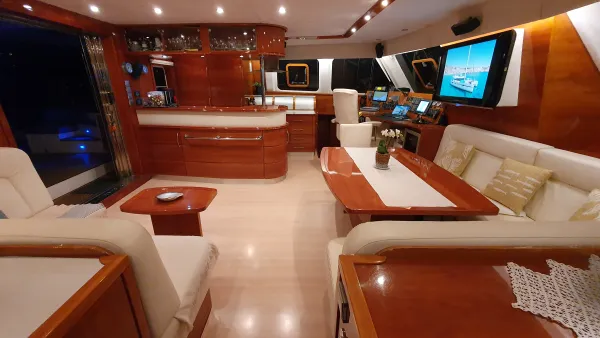 SALOON