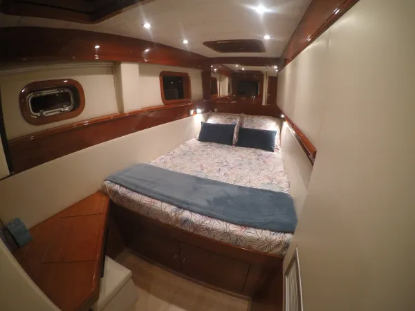 CABIN GUEST
