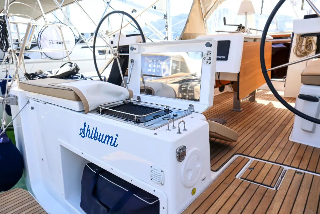 Shibumi - Yelkenli içinde Castellammare di Stabia