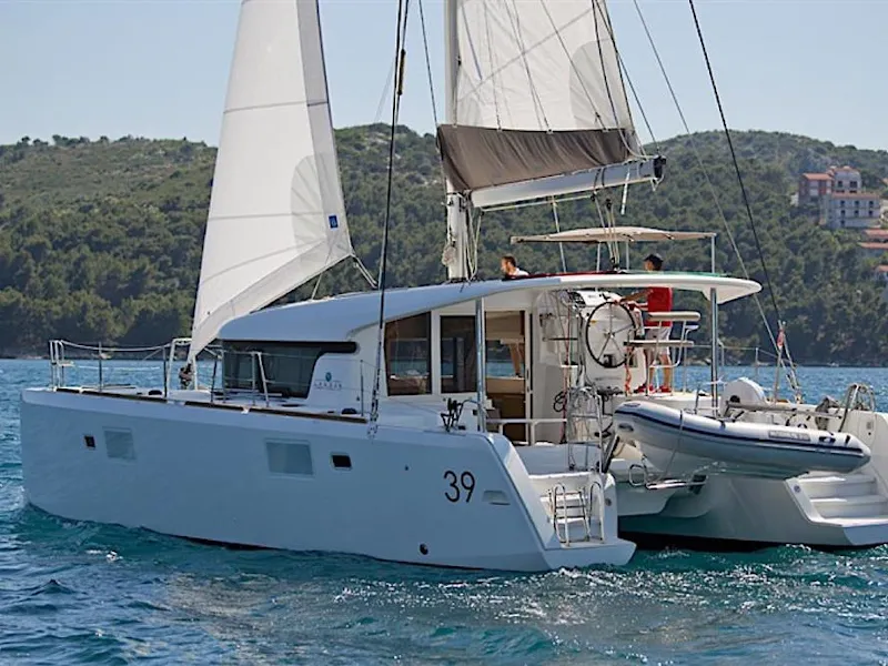 Randy Dandy-O - Catamaran in Alimos