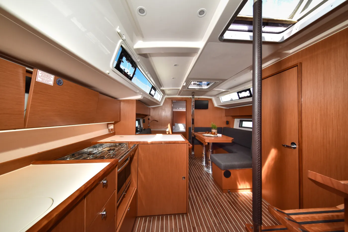 Seka VI - Yelkenli içinde Bibinje