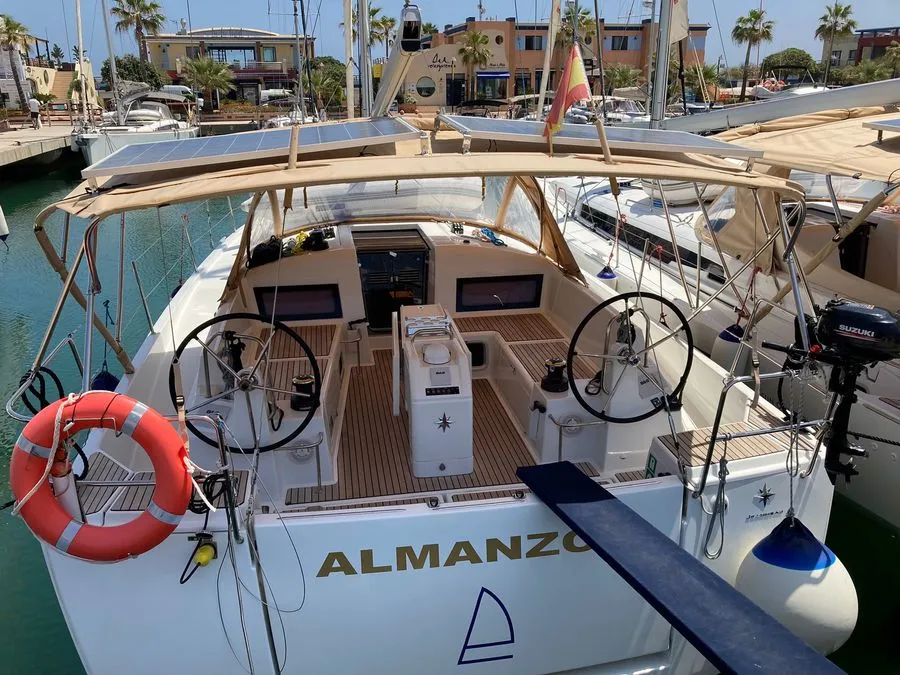 Almanzor - Yelkenli içinde Alicante