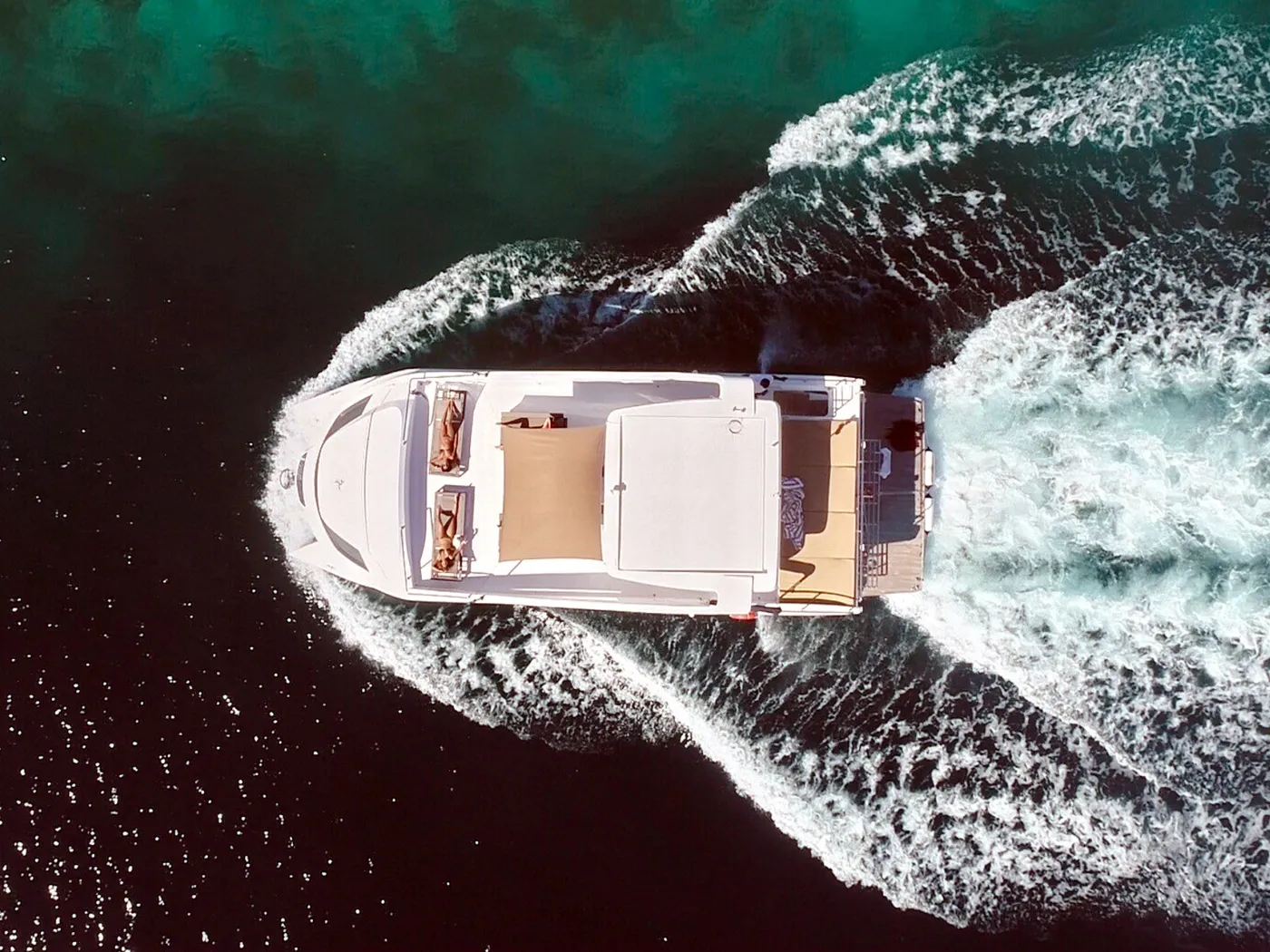 Over Reef - Katamaran içinde Malé