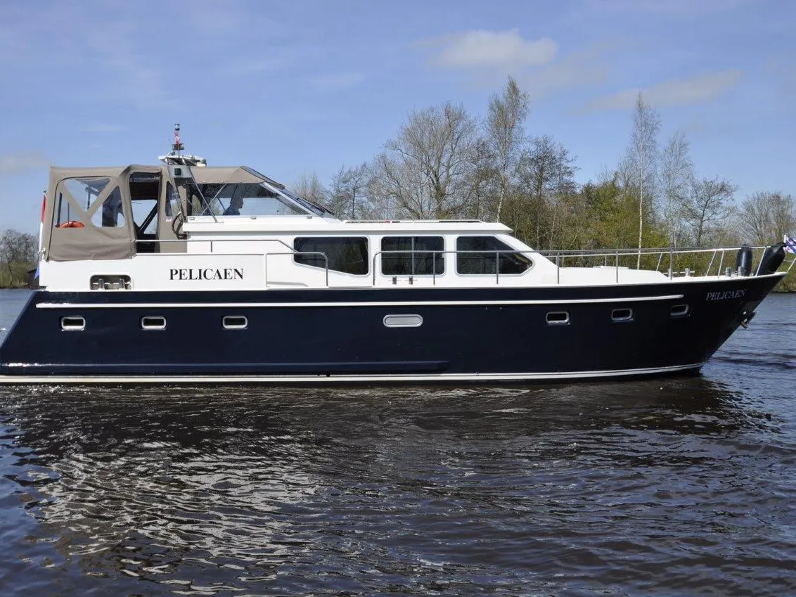 Pelicaen - Motor Yacht in Akkrum