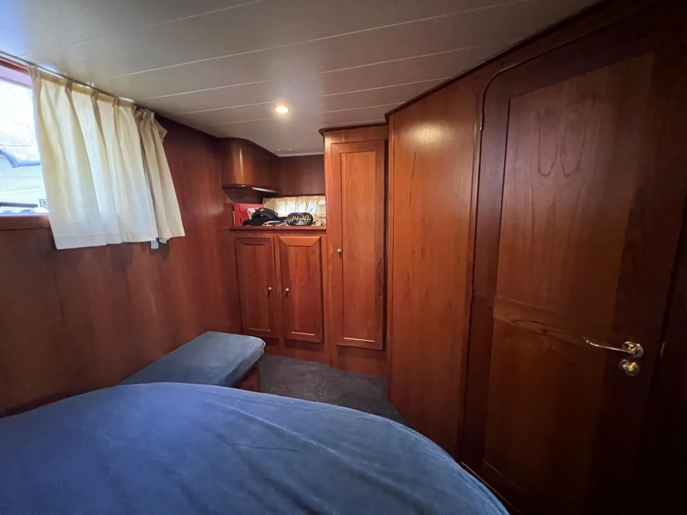 Impression - Motor Yat içinde Akkrum