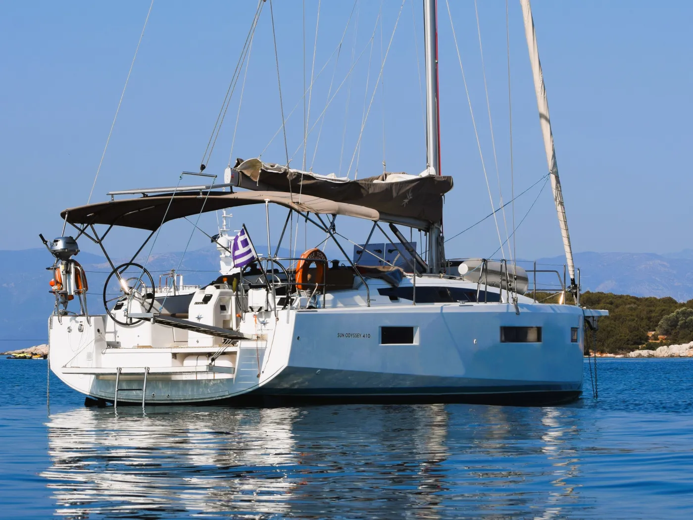 Little Tony - Sailboat in Alimos
