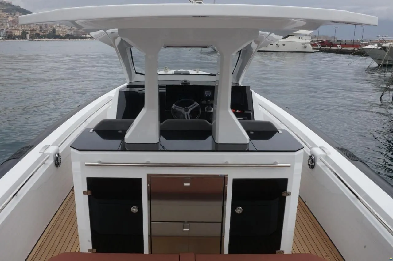 Pirelli - Motor Yacht in Porto Cervo