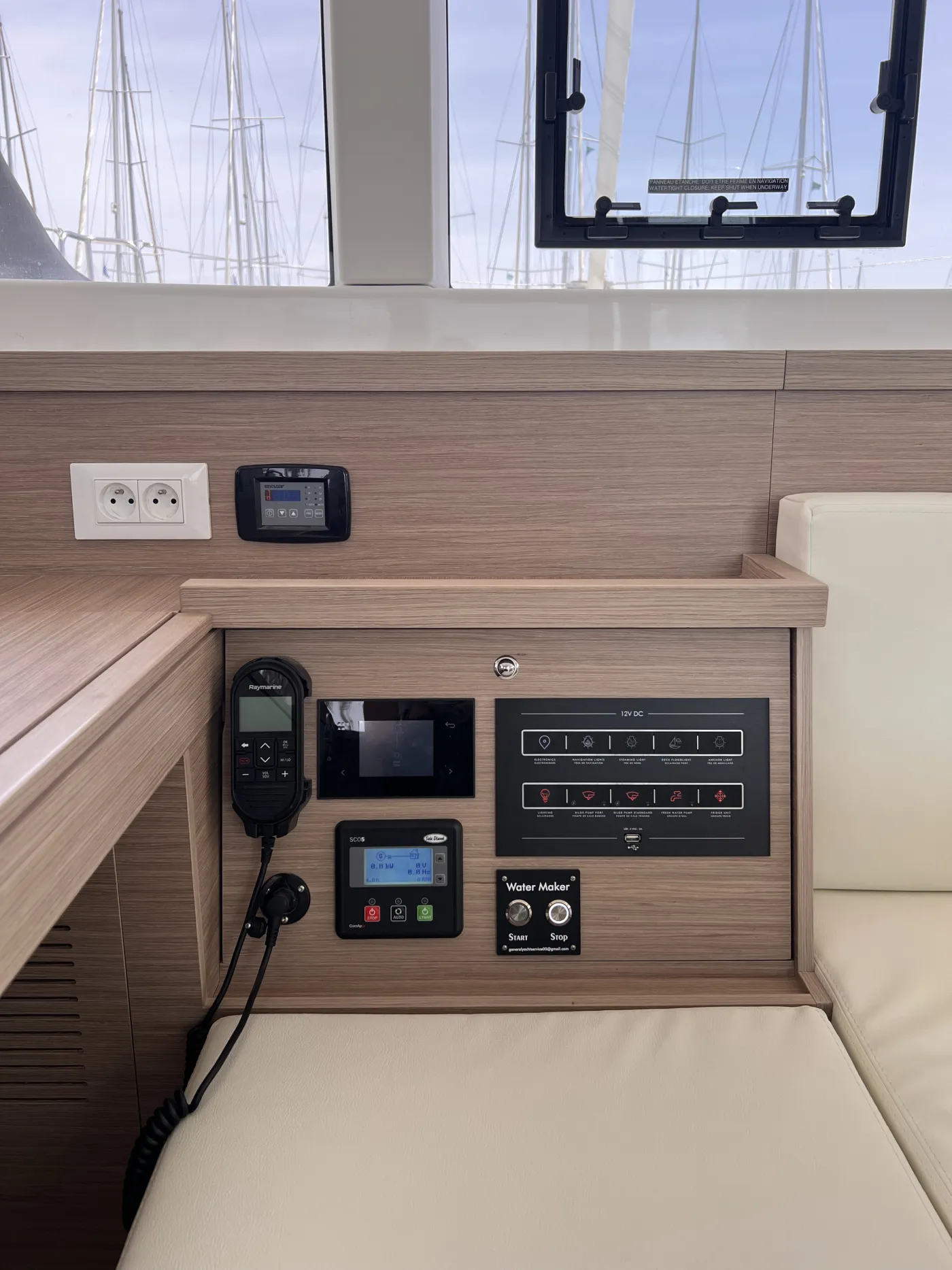 SOPHIE - Katamaran içinde Kontokali