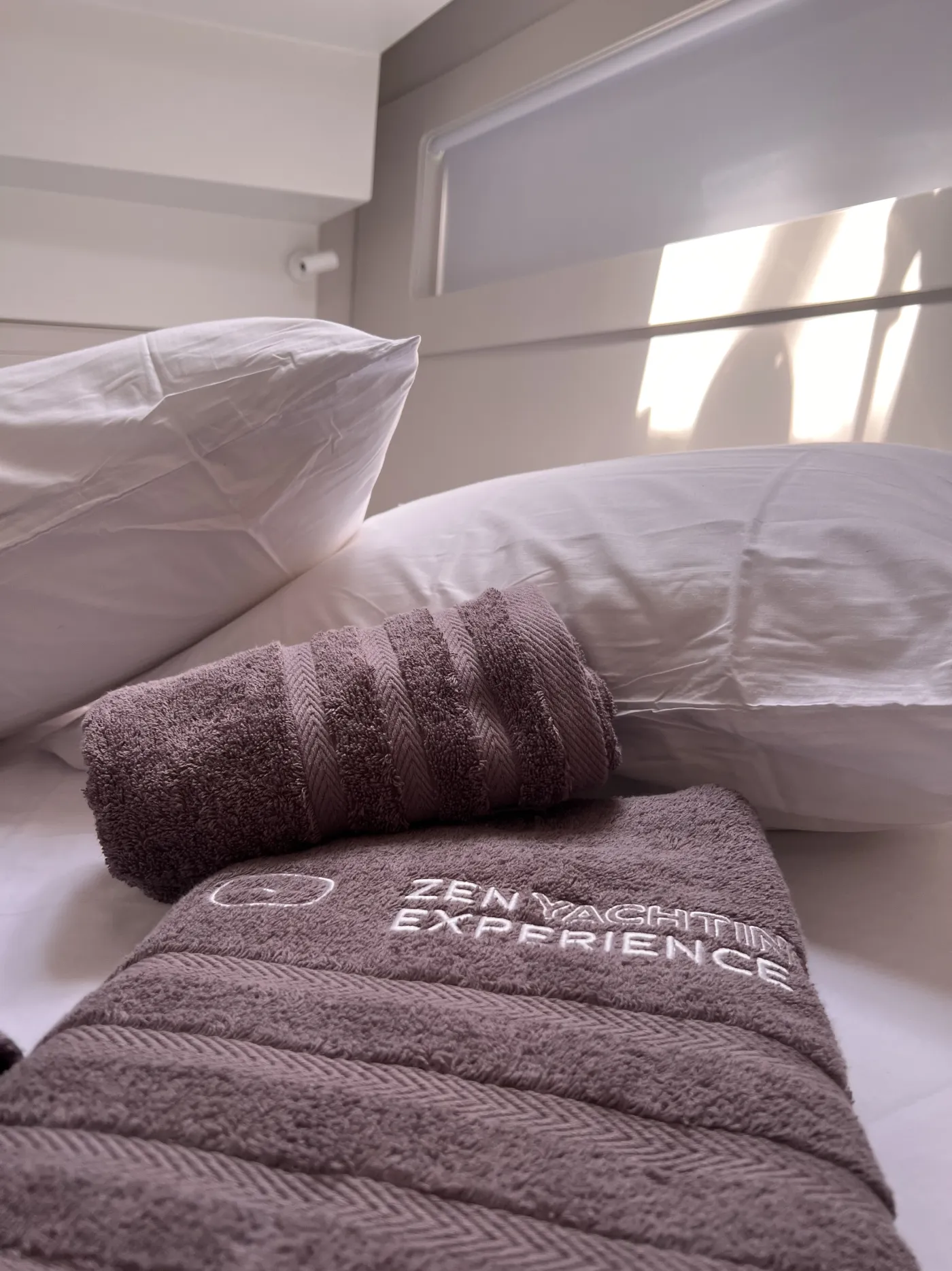 SOPHIE - Katamaran içinde Kontokali