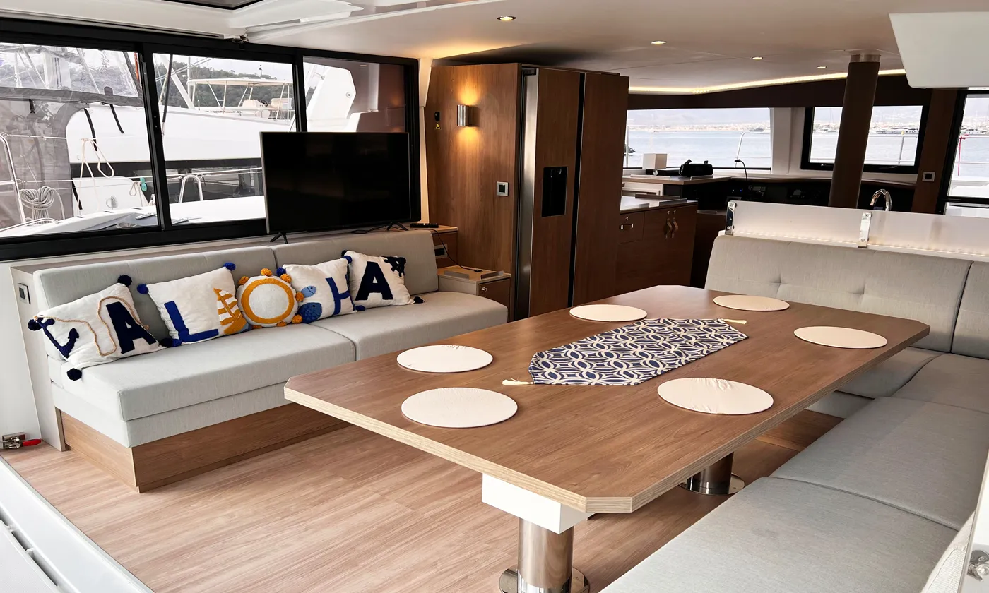 Bali - Catamaran in Karagözler