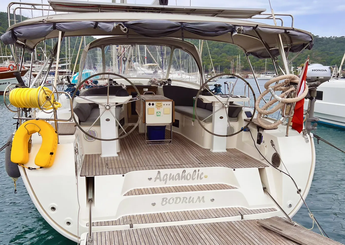 Aquaholic - Sailboat in Karagözler