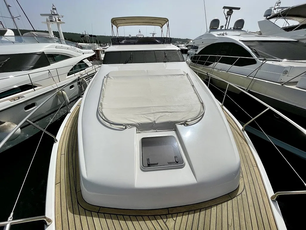 LA VIE - Motor Yacht in Bibinje
