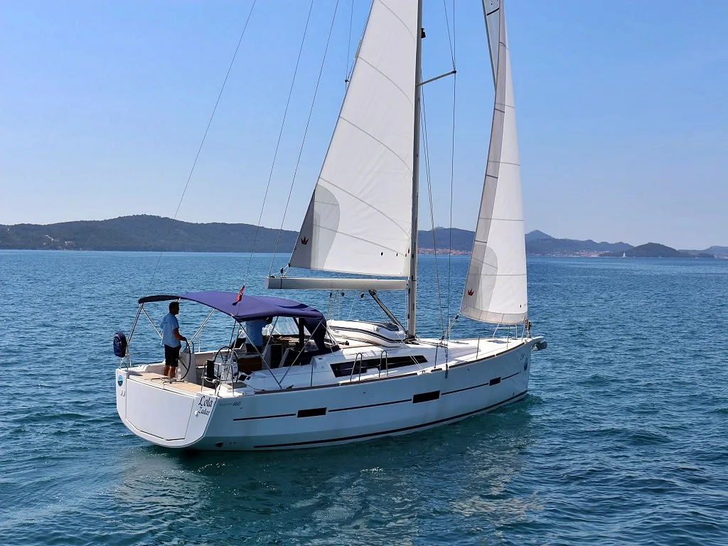 LOLA - Sailboat in Bibinje