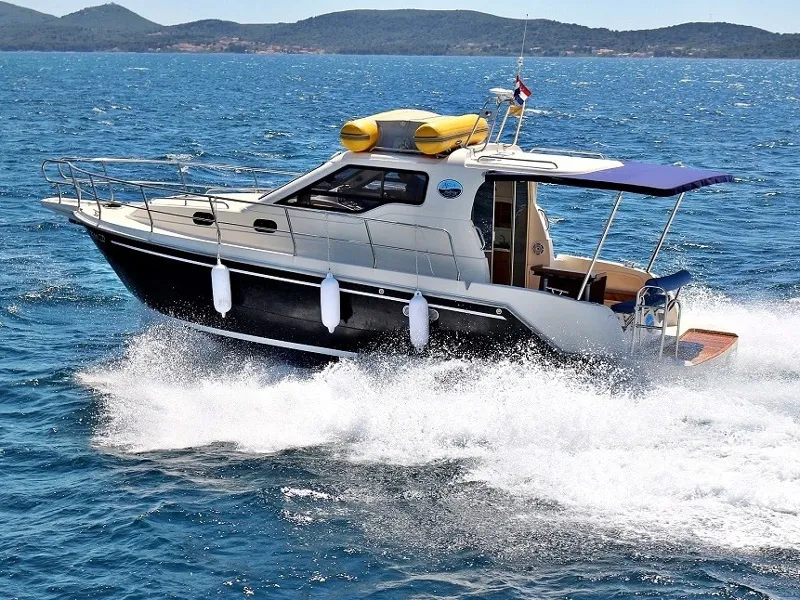 BAVA - Motor Yacht in Bibinje