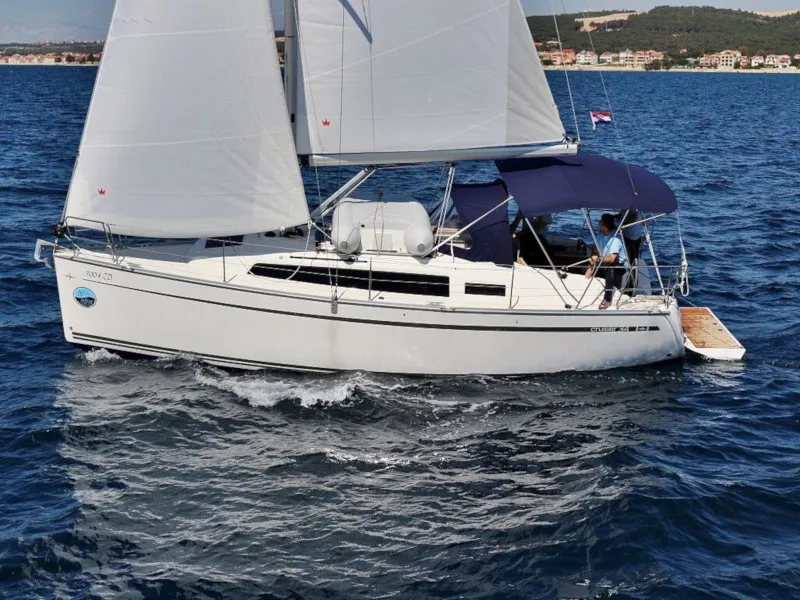 LUCY - Sailboat in Bibinje