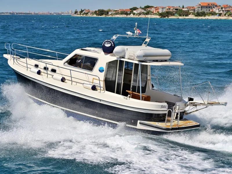 JEDVA - Motor Yacht in Bibinje