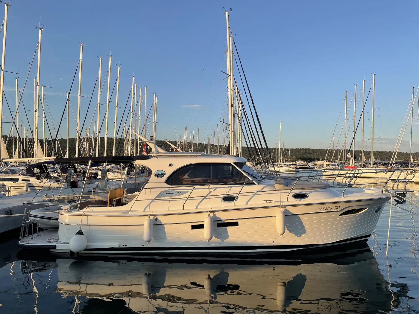 IRIS - Motor Yacht in Bibinje