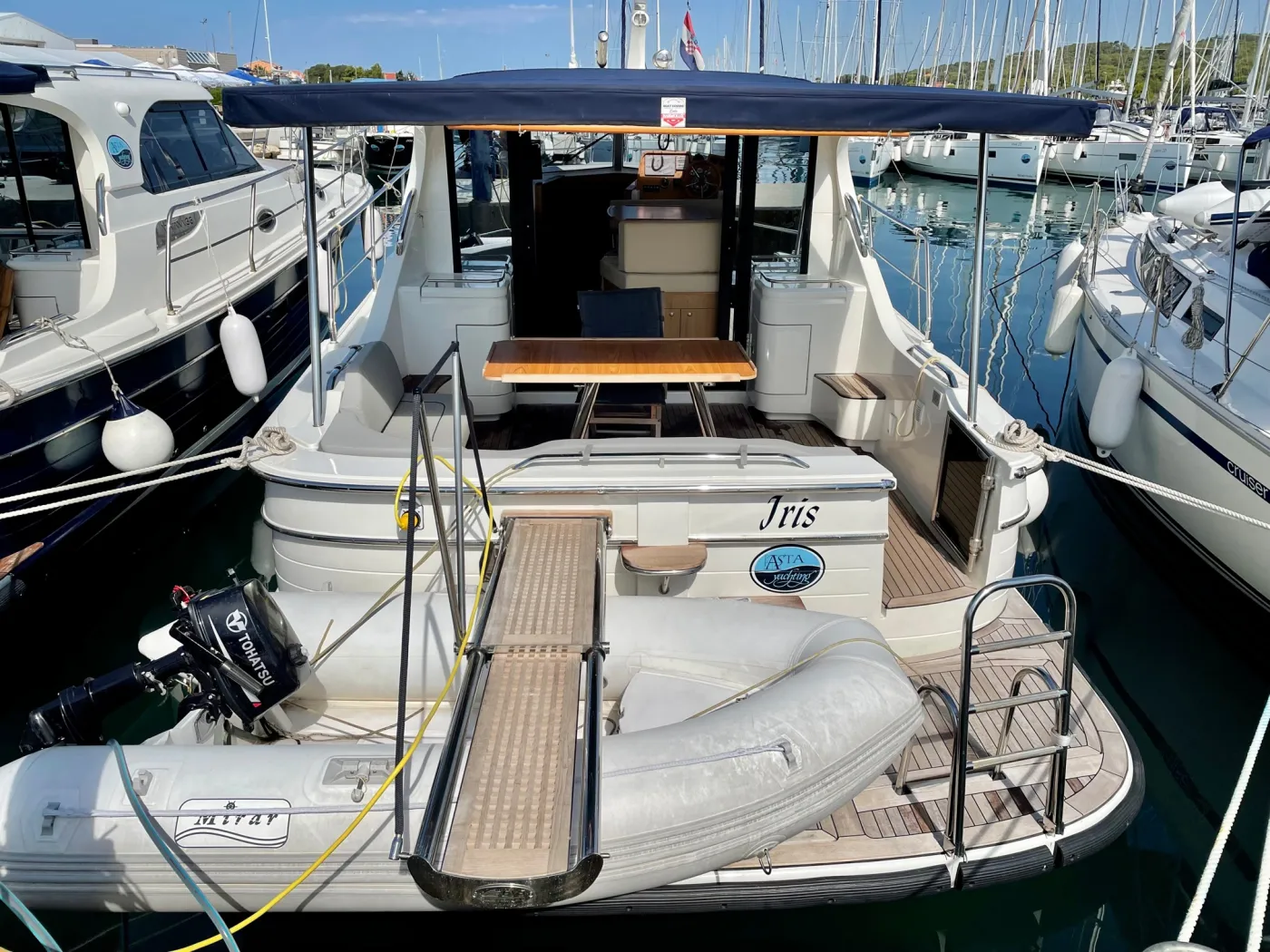 IRIS - Motor Yacht in Bibinje