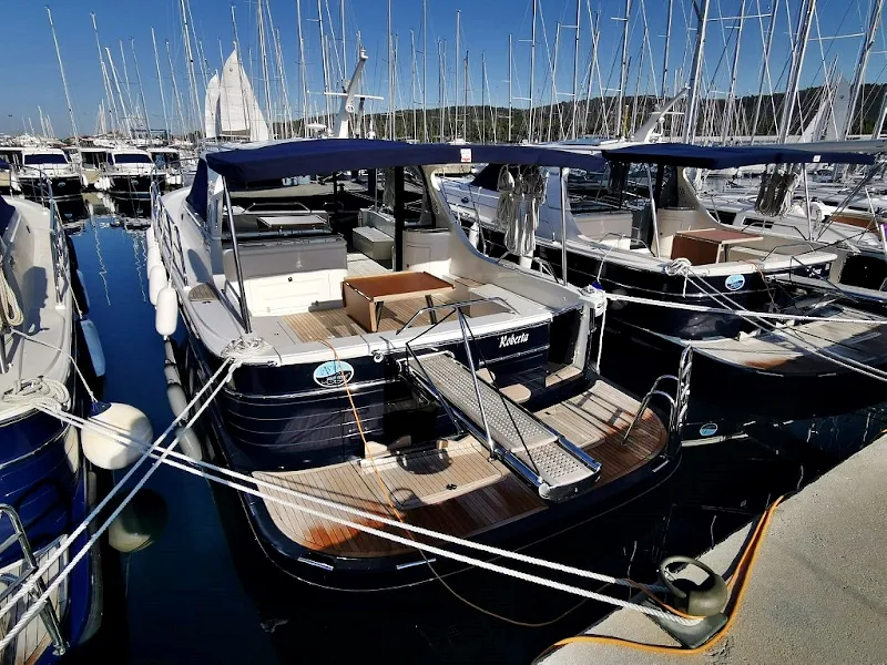 ROBERTA - Motor Yacht in Bibinje