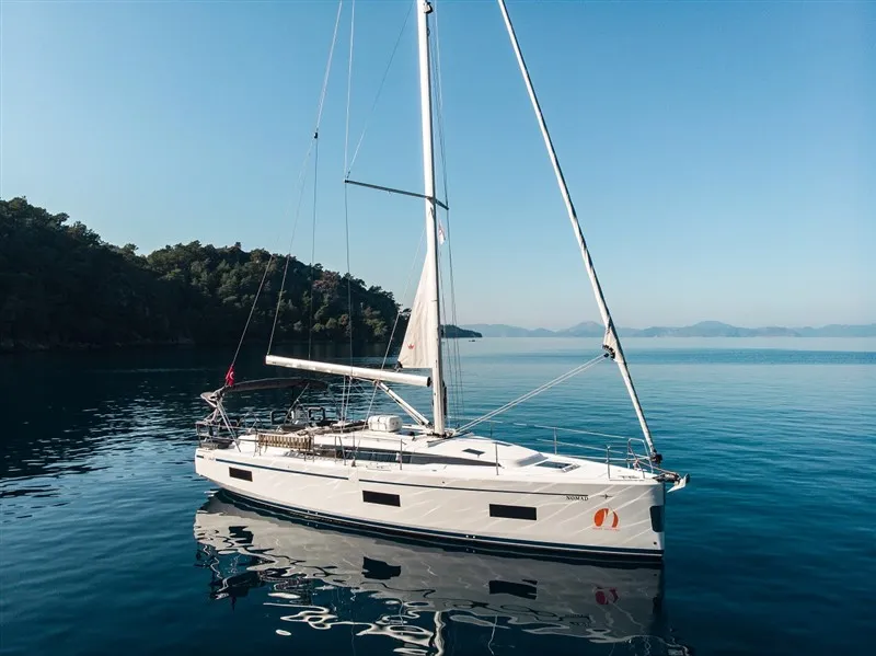 NOMAD - Sailboat in Karagözler