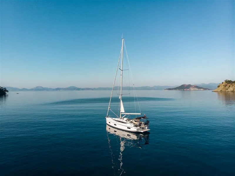 NOMAD - Sailboat in Karagözler