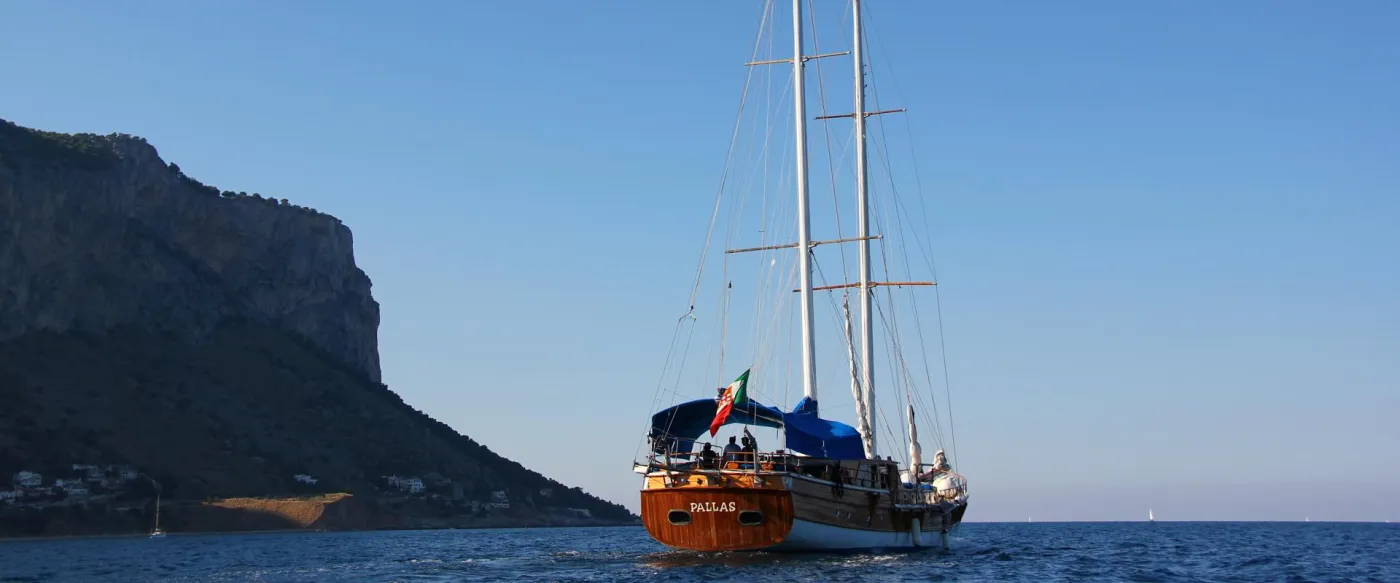 Pallas - Gulet içinde Lipari