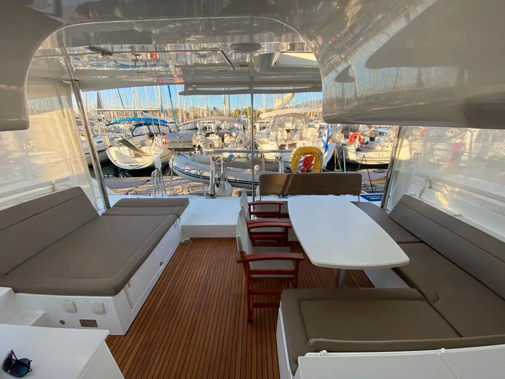 AEROPI  |⛵ VIP, Skippered Only, Watermaker, Generator, AC, BBQ - Catamaran in Nikiana