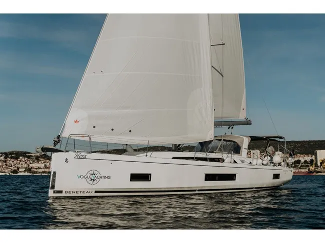 HERA - Sailboat in Šibenik