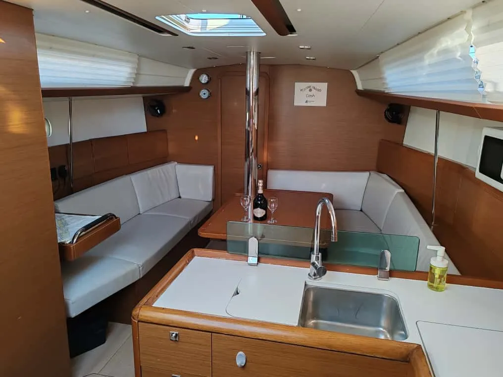 Cash - Sailboat in Drage