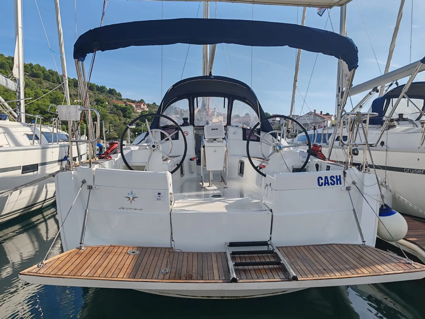 Cash - Sailboat in Drage