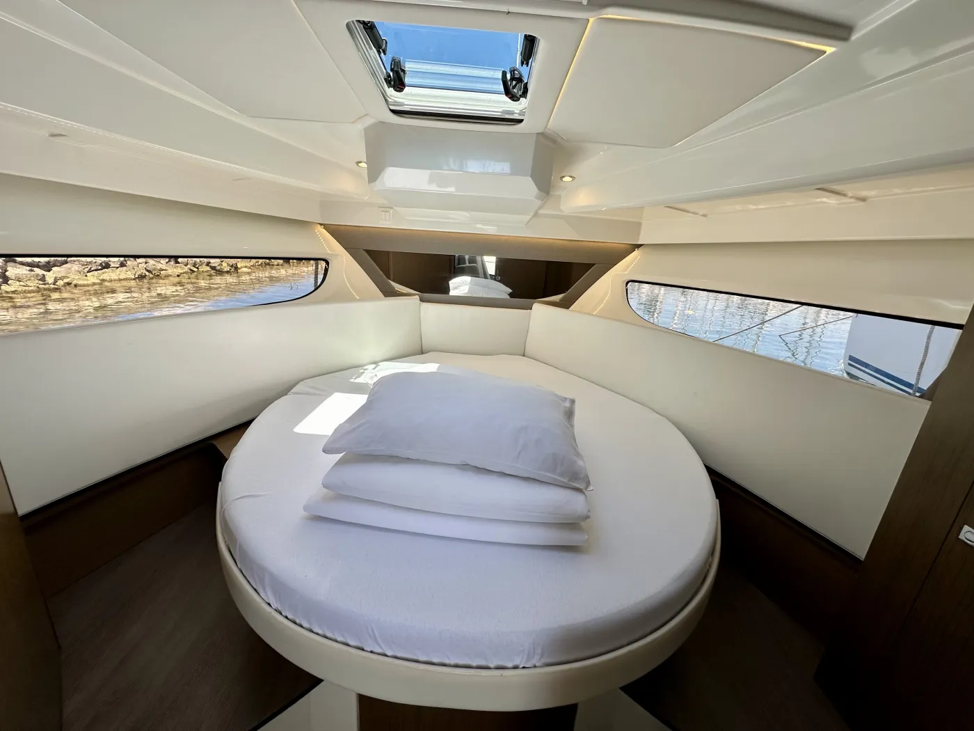 Mala Sirena - Motor Yacht in Drage