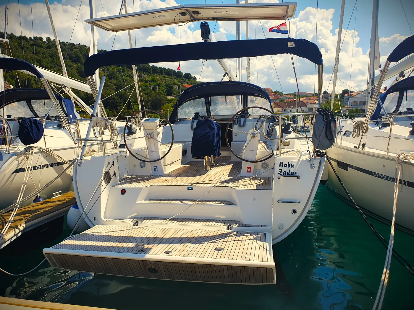 Nabu - Sailboat in Drage