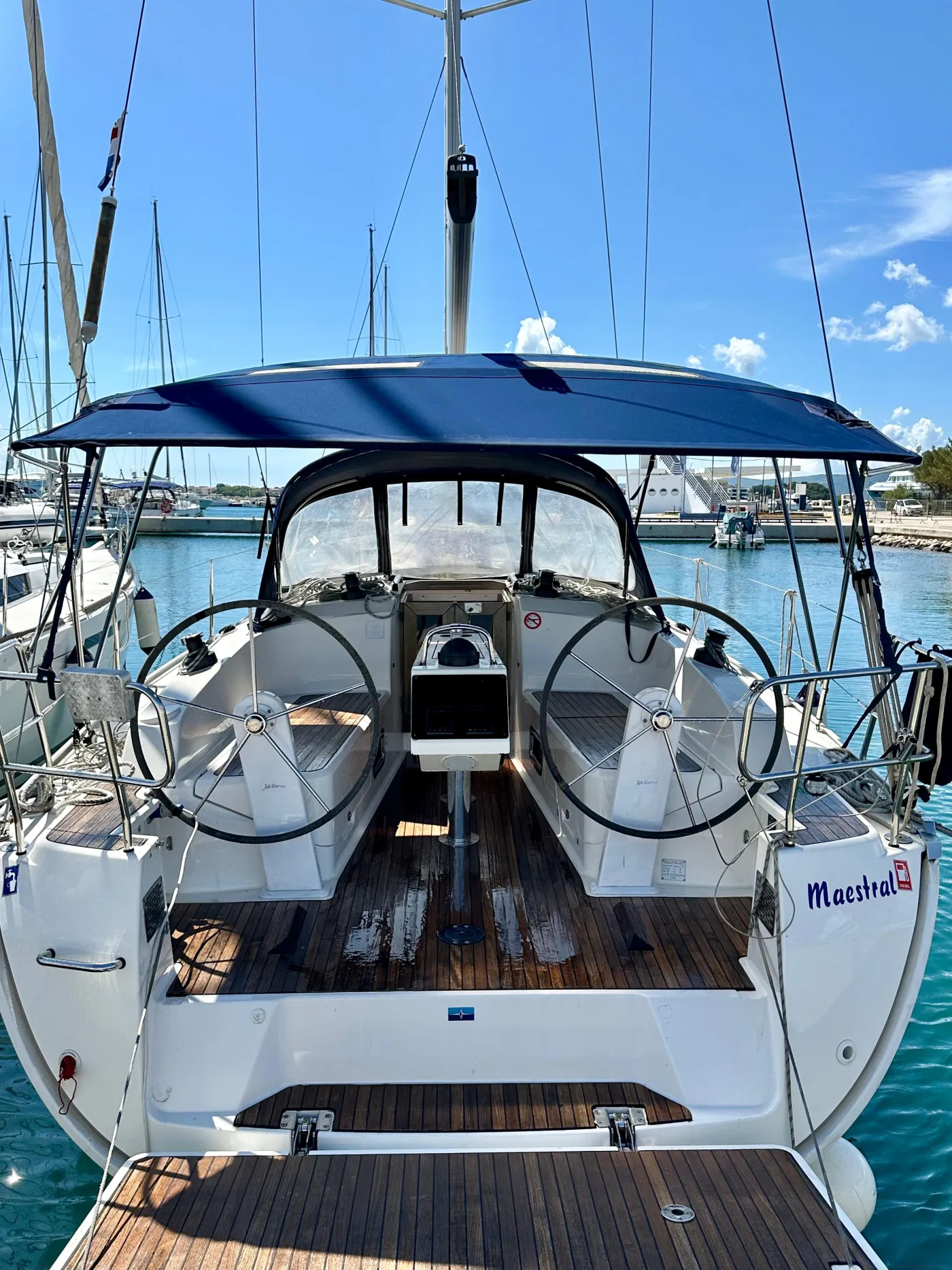 Maestral - Sailboat in Drage