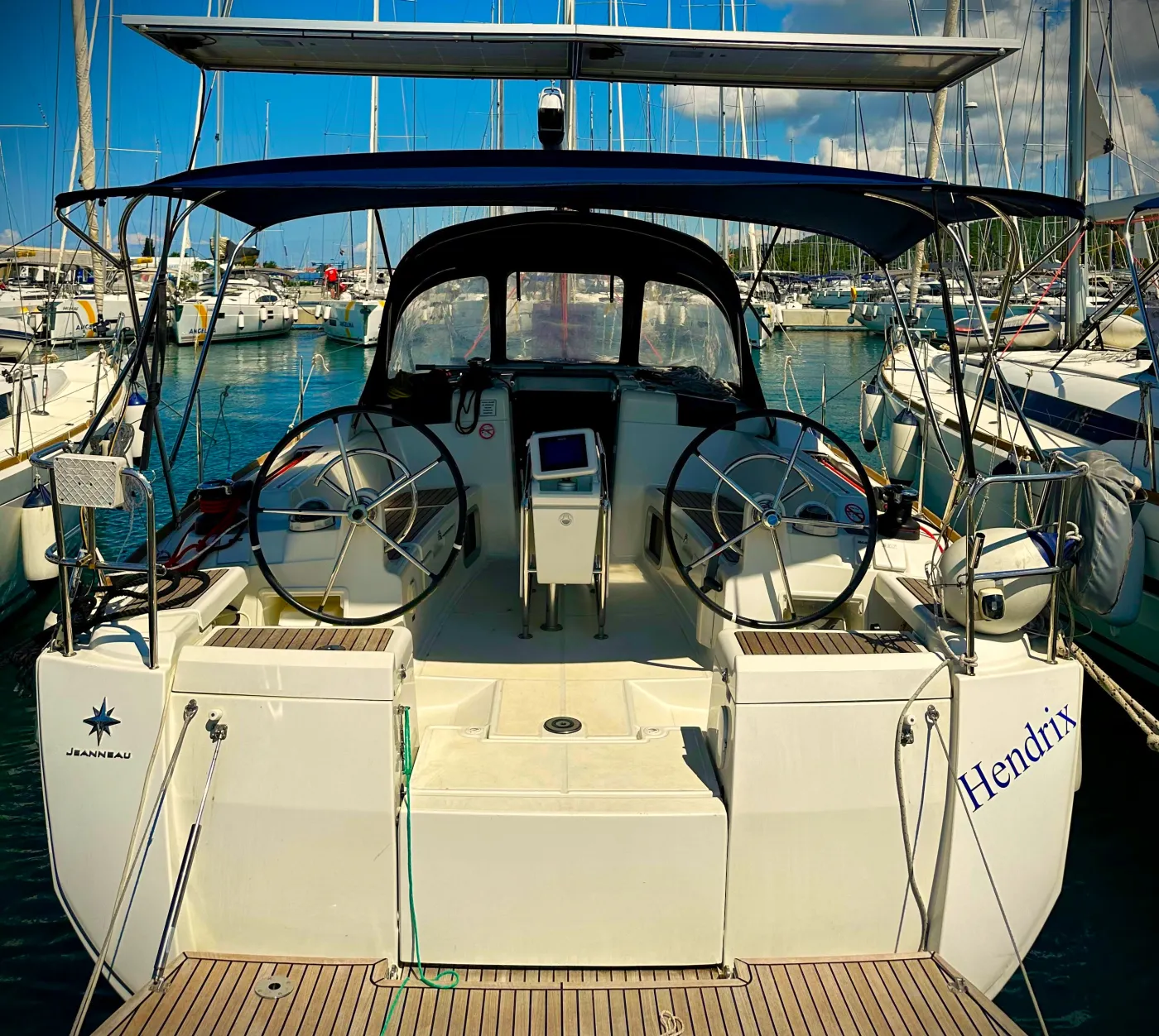 Hendrix - Sailboat in Bibinje