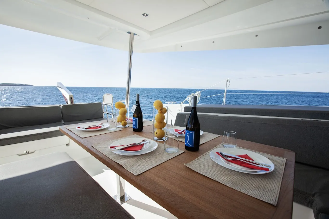 Olympus - Green Wave - Katamaran içinde Alimos