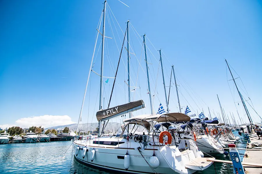 Pinta - Sailboat in Paros