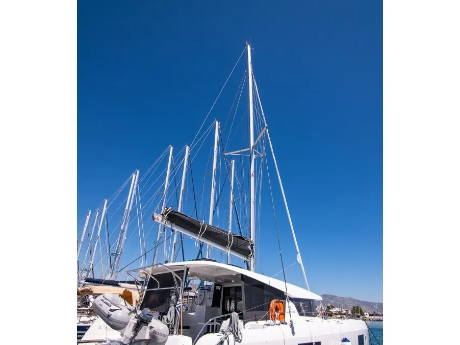 Blue Trident - Catamaran in Tourlos