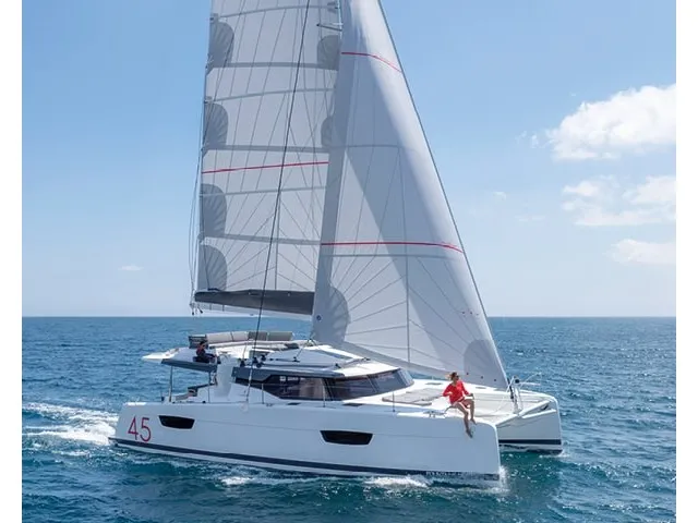 Greek Beauty -Skippered - Catamaran in Paros