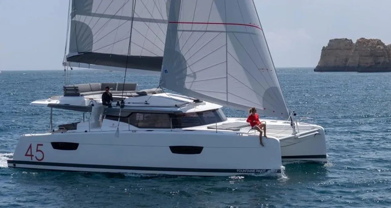 Greek Beauty -Skippered - Catamaran in Paros