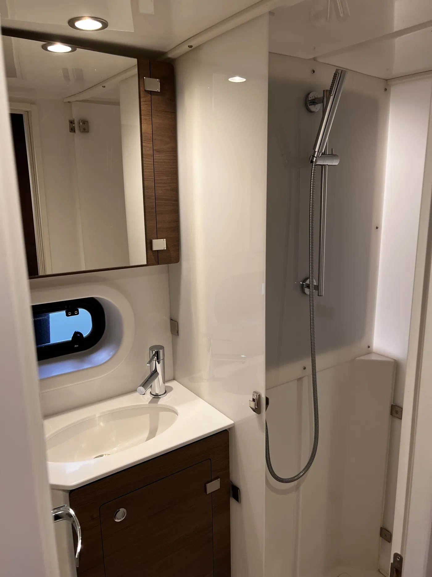 MARE BLU - Catamaran in Alimos