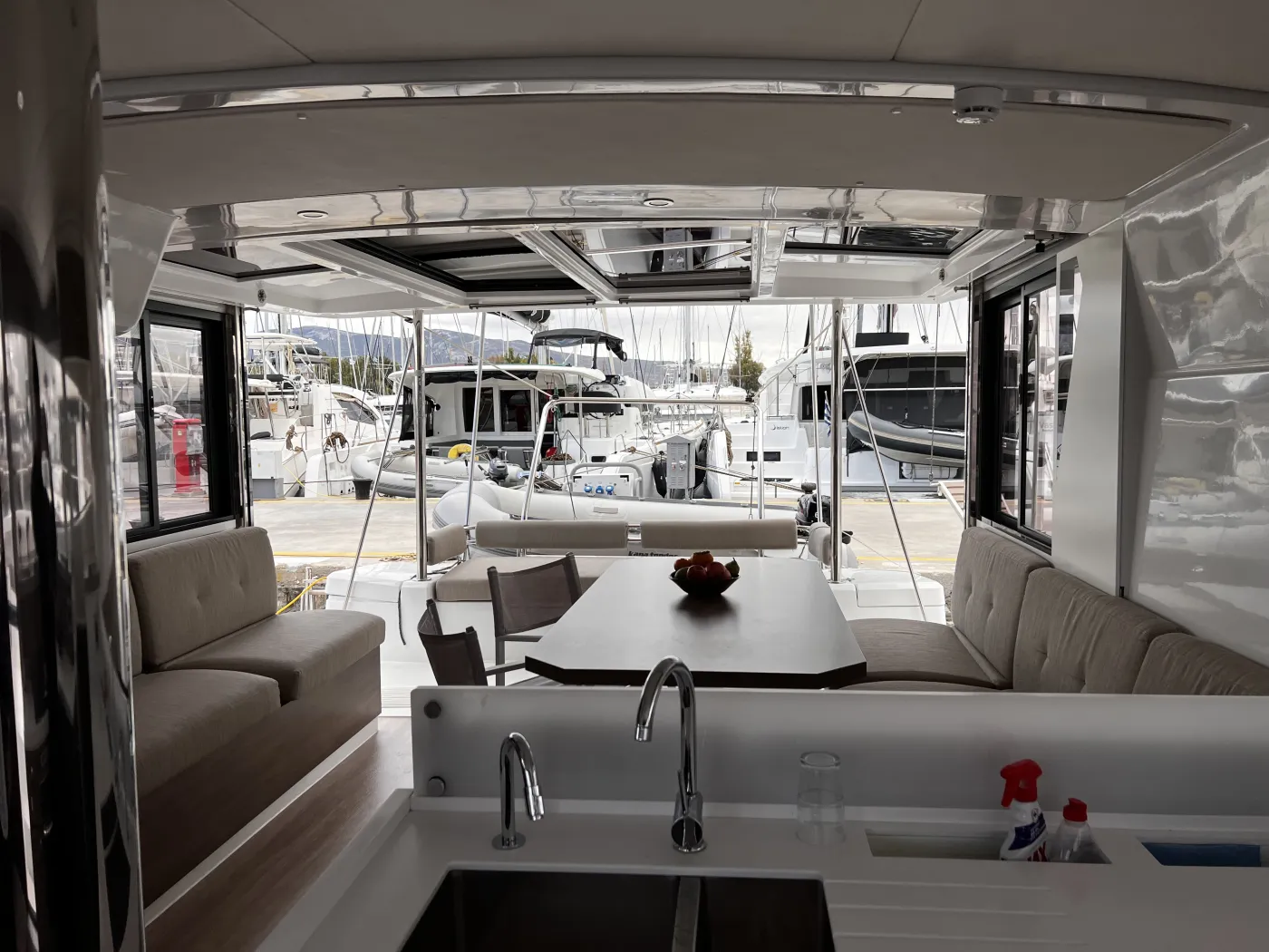 MARE BLU - Catamaran in Alimos