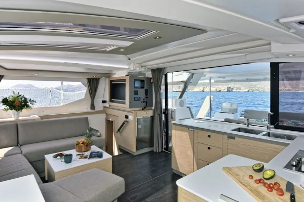 Helidoni - Skippered