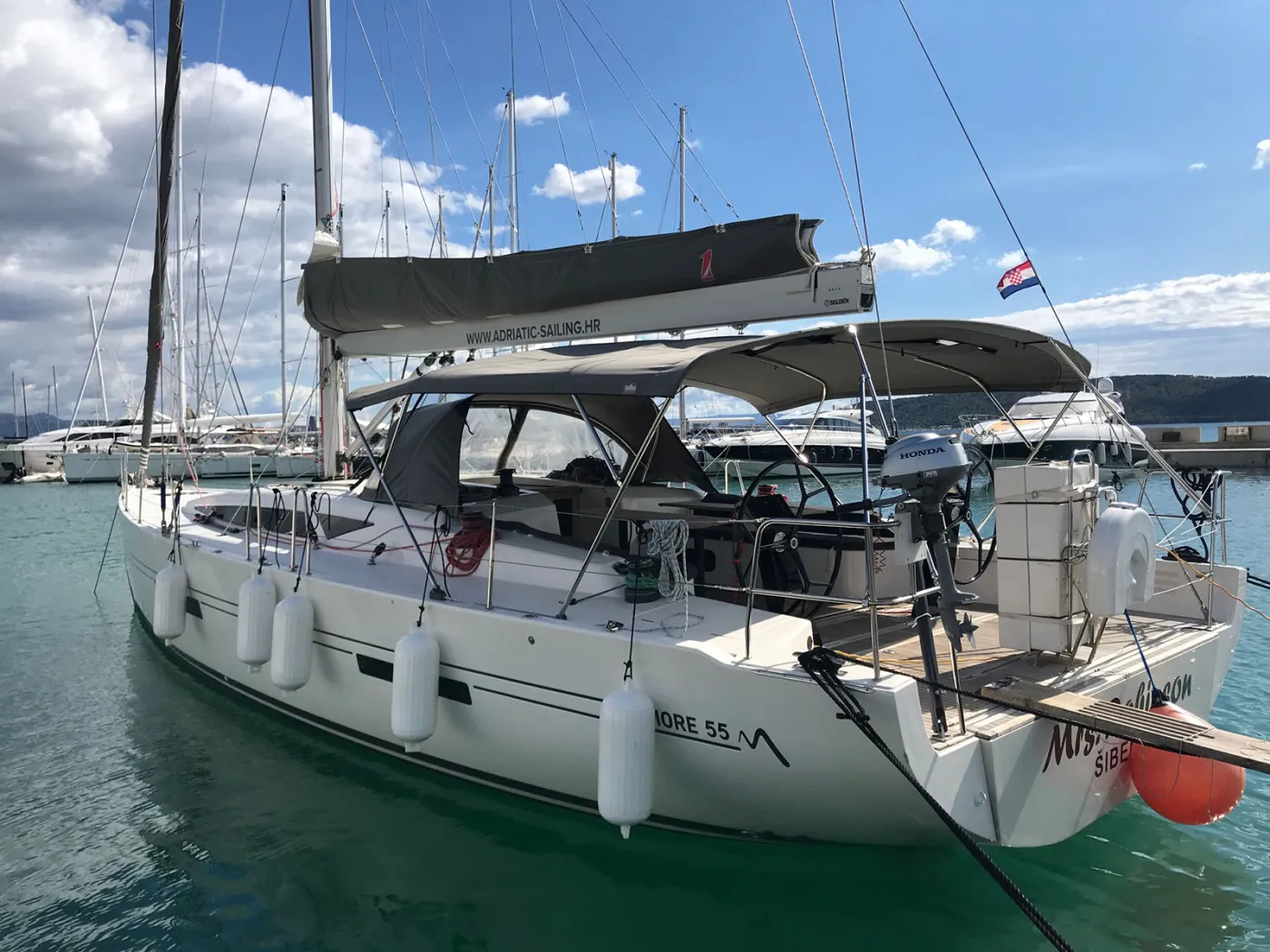 MRS. ROBINSON - Sailboat in Ploče