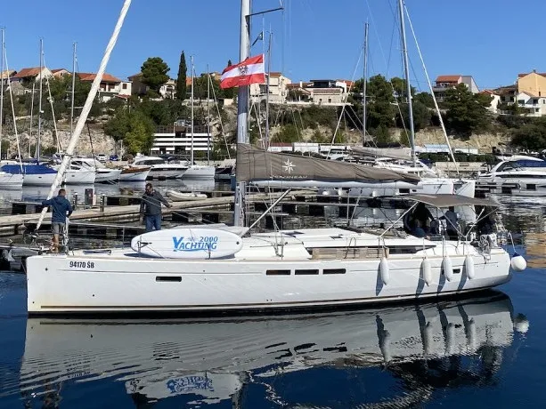 ALF - Yelkenli içinde Šibenik