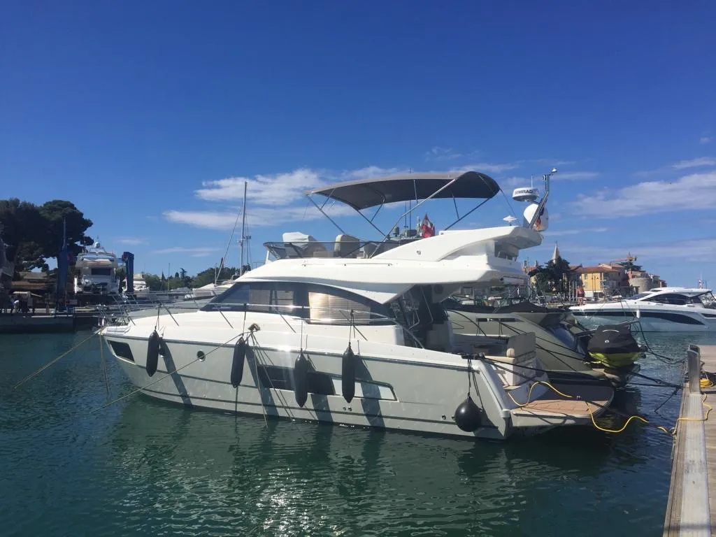 CALENI - Motor Yat içinde Šibenik