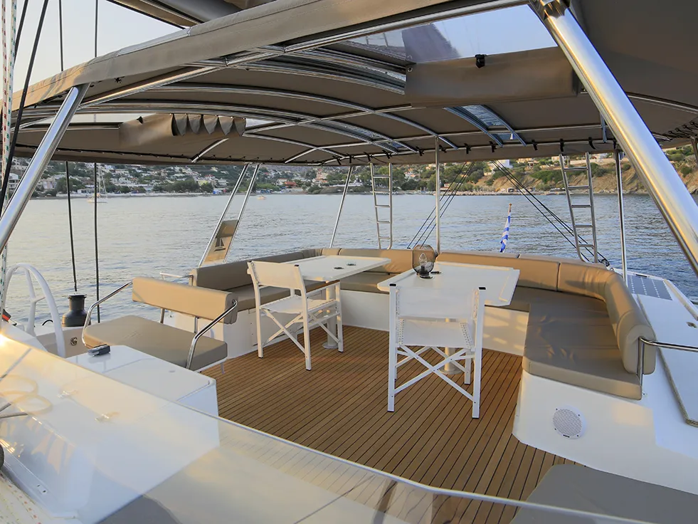 New Horizons 3 - Catamaran in Alimos