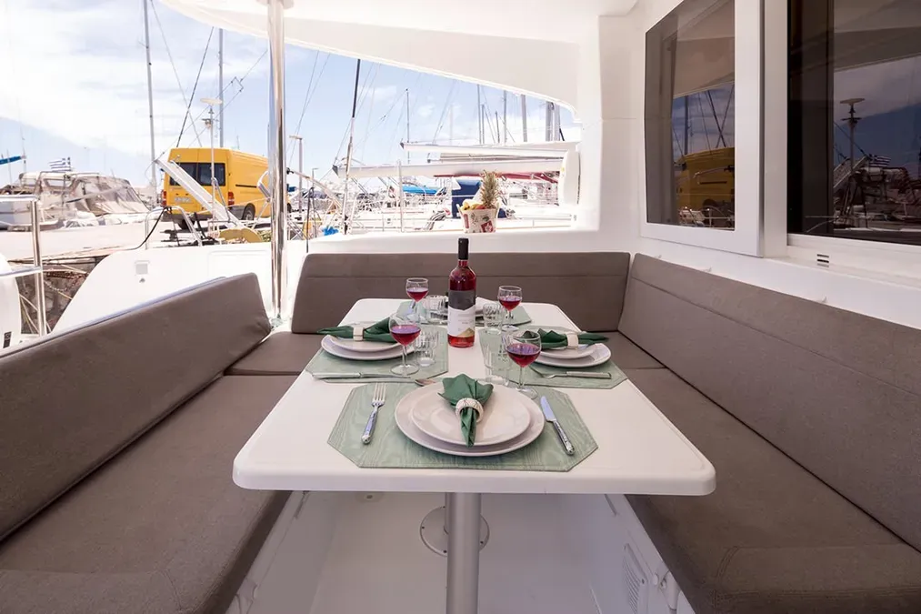 Lost Cat - Catamaran in Preveza