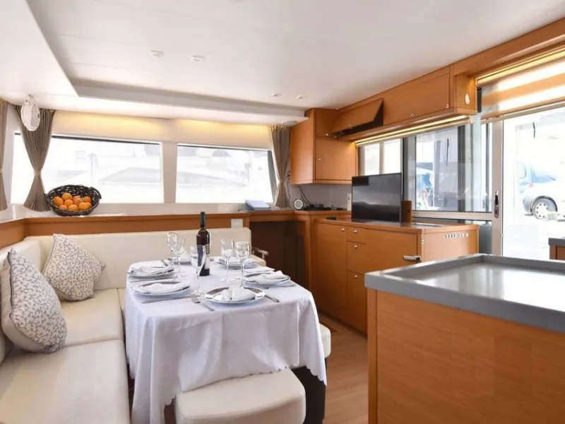 Omiros II - Catamaran in Alimos